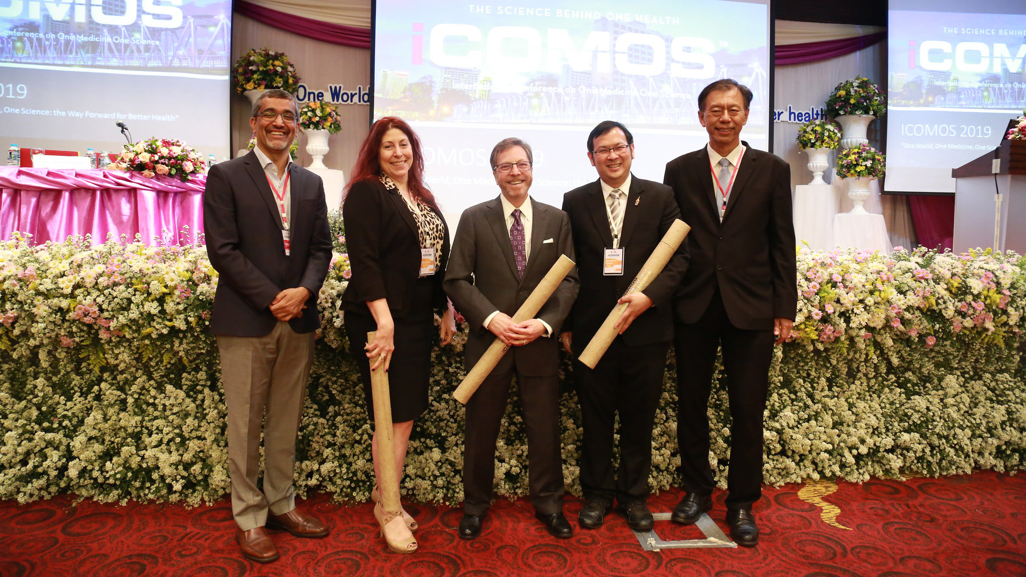 iCOMOS 2019 Speakers Pose for a Group Photo